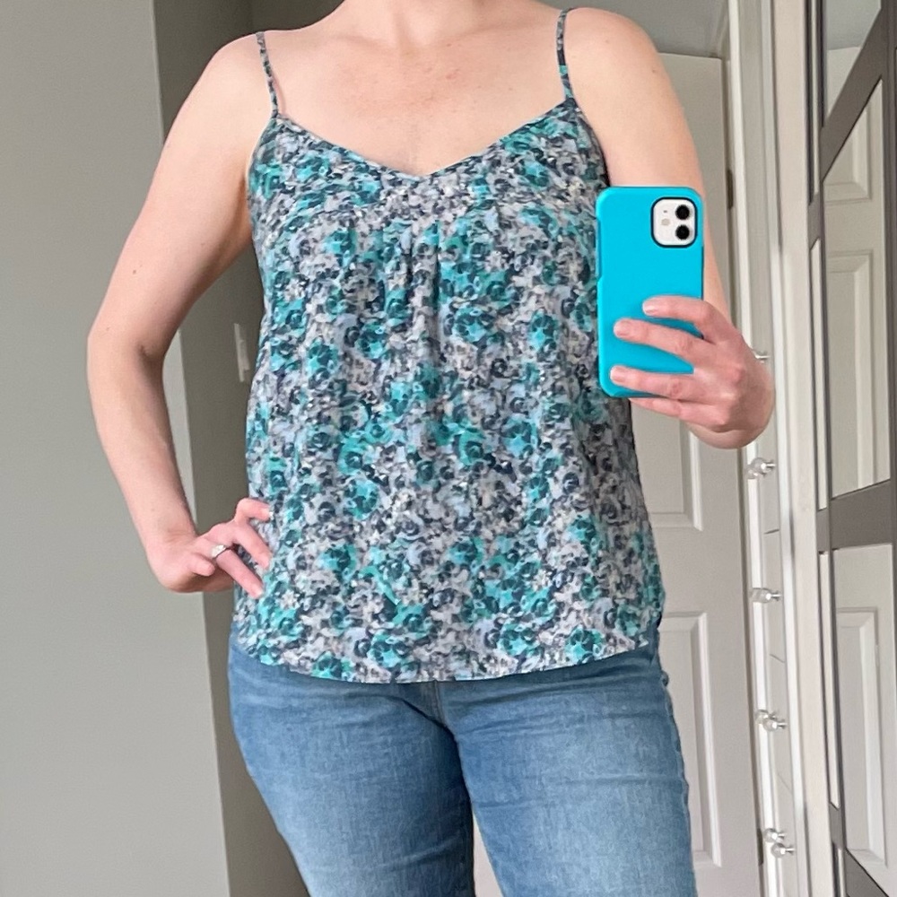 Aritzia tank size medium